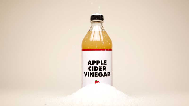 شوره سر با سرکه سیب-apple-cider-vinegar-dandruff